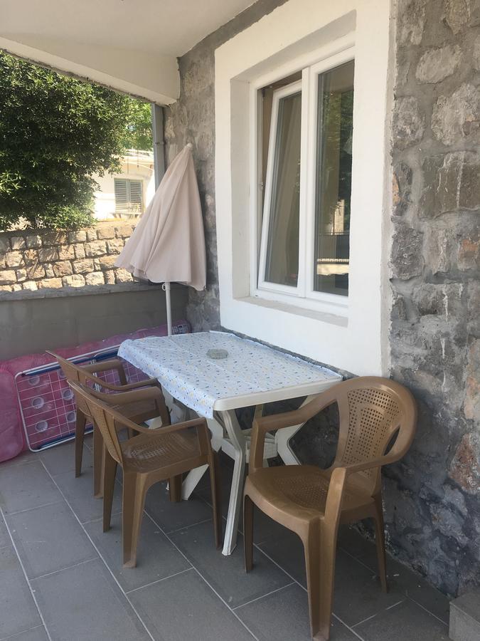 Studio Apartments Krasici Тиват Экстерьер фото